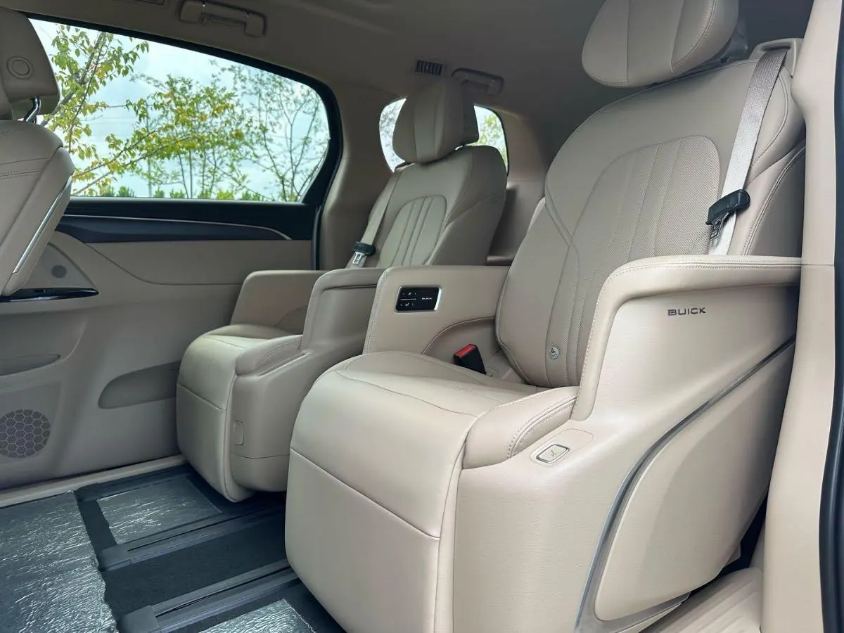 Buick 2025 GL8 Lu Shang 1.5T Premium Edition 7-seat Automatic Gear 6