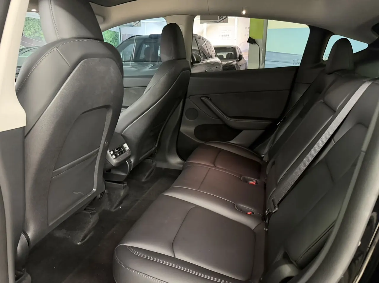 Tesla 2023 Model Y rear-wheel drive version automatic transmission 3