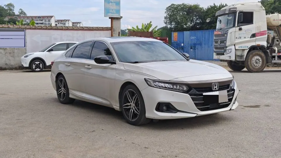 Honda 2022 10th Generation Accord 1.5T Stepless 260TURBO Magic Night Premium Edition Automatic Gear 3