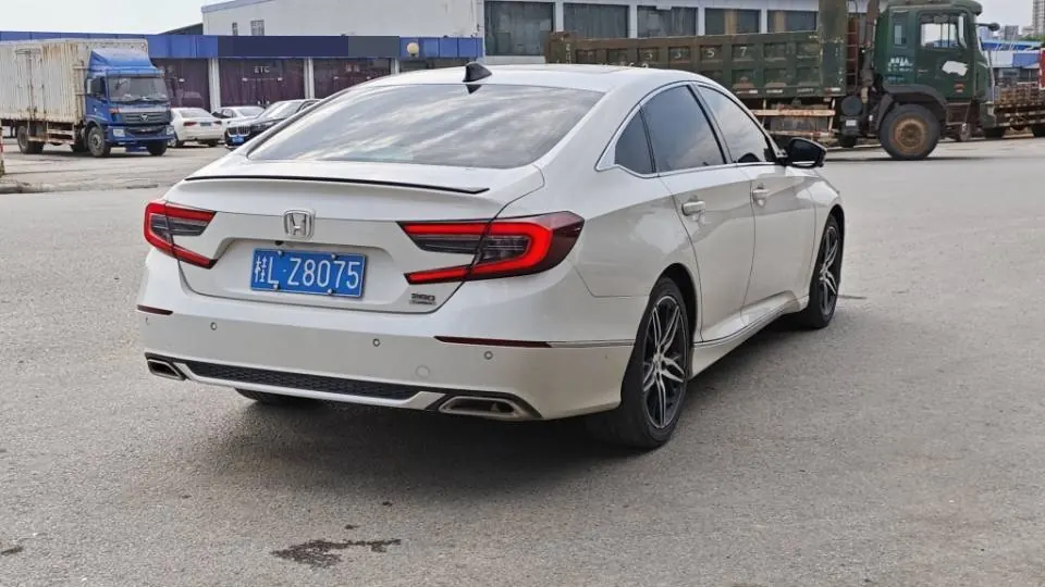 Honda 2022 10th Generation Accord 1.5T Stepless 260TURBO Magic Night Premium Edition Automatic Gear 8