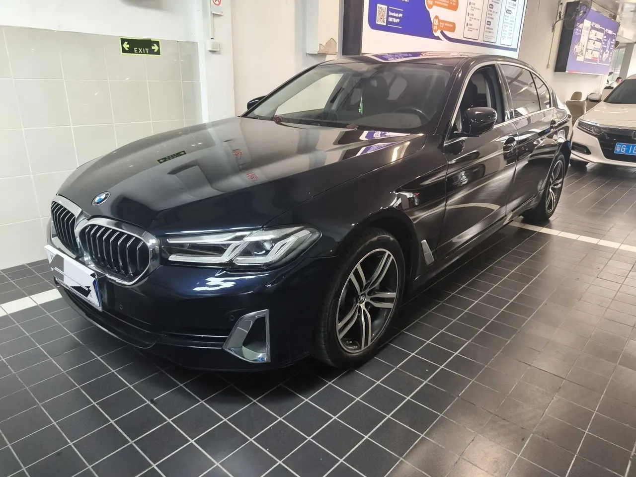打开图片灯箱:BMW 5 Series 2021 530Li 2.0T Leading Luxury Suit (Modified) Automatic Gear