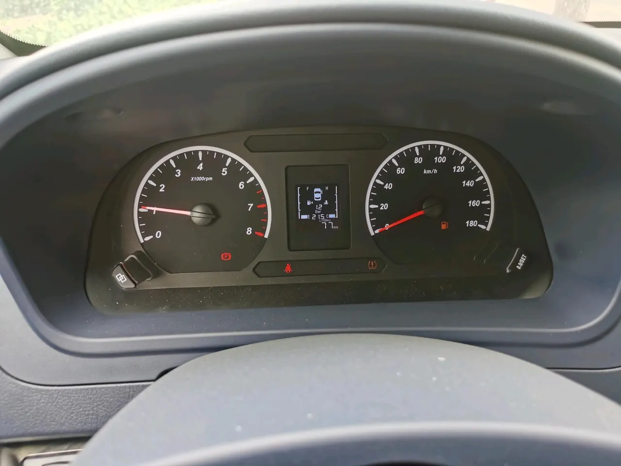 Fashion Lingzhi PLUS 2024 Lingzhi PLUS 1.5T Luxury 7-seat Manual Gear 10