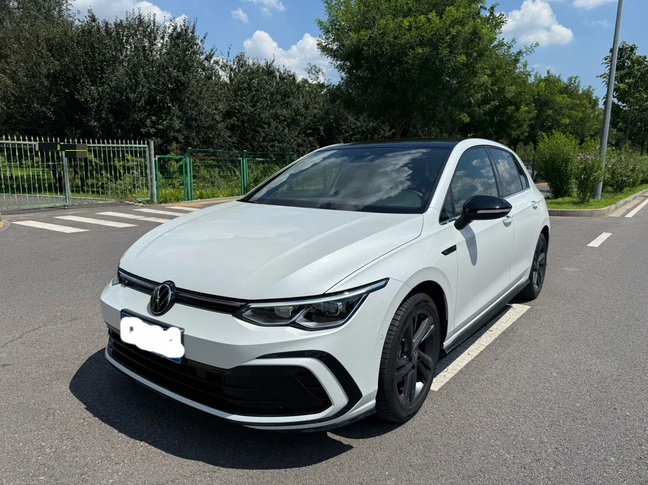 Open image lightbox: Volkswagen 2023 Golf 8 R-Line 1.4TSI 280TSI Automatic