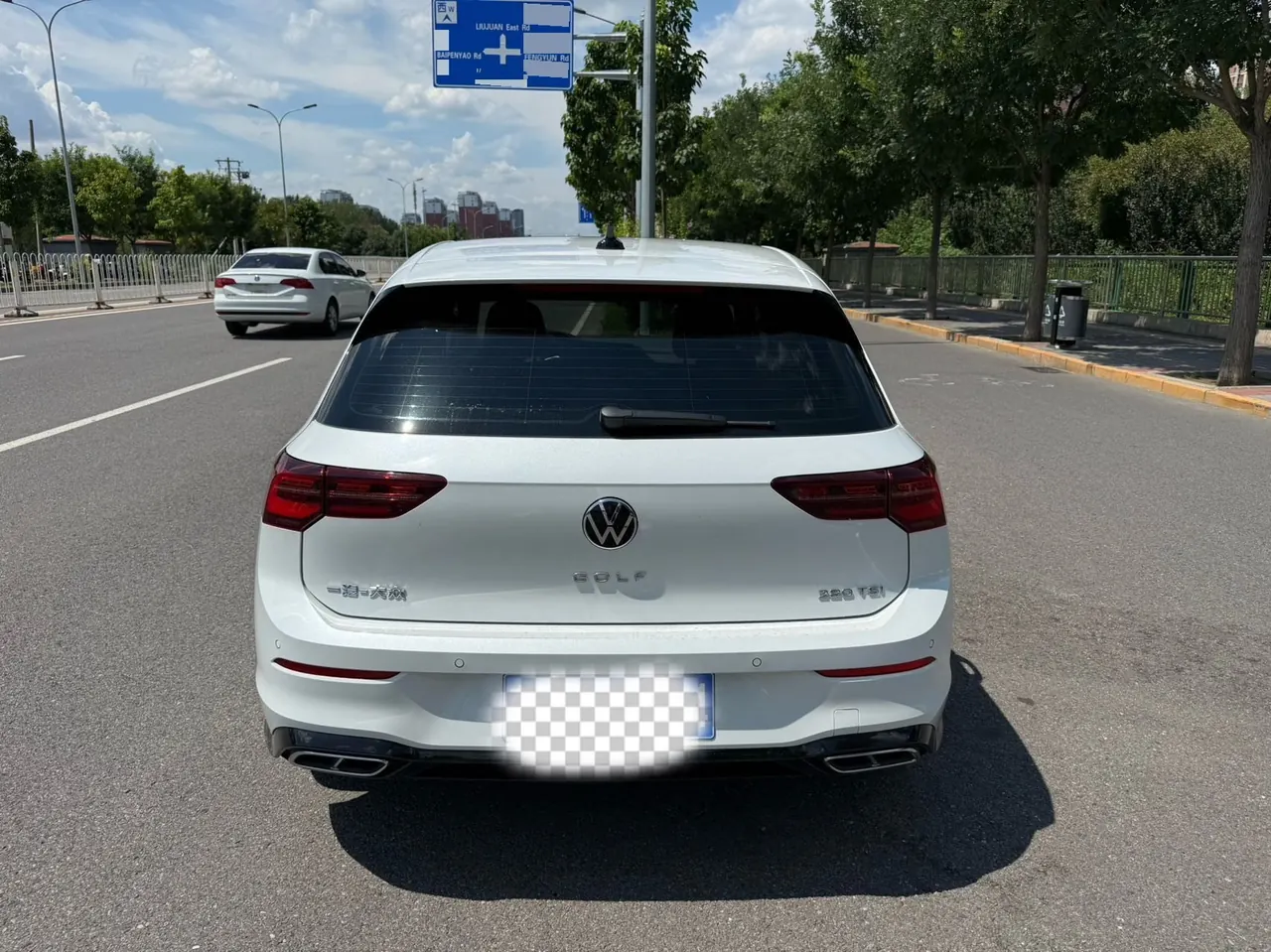 Volkswagen 2023 Golf 8 R-Line 1.4TSI 280TSI Automatic 5