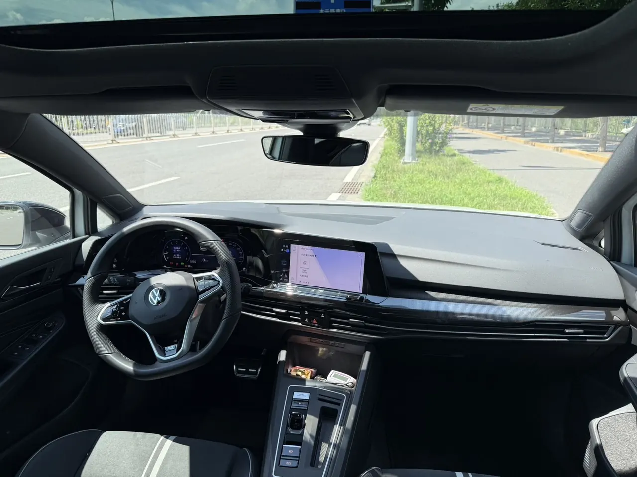 Volkswagen 2023 Golf 8 R-Line 1.4TSI 280TSI Automatic 8
