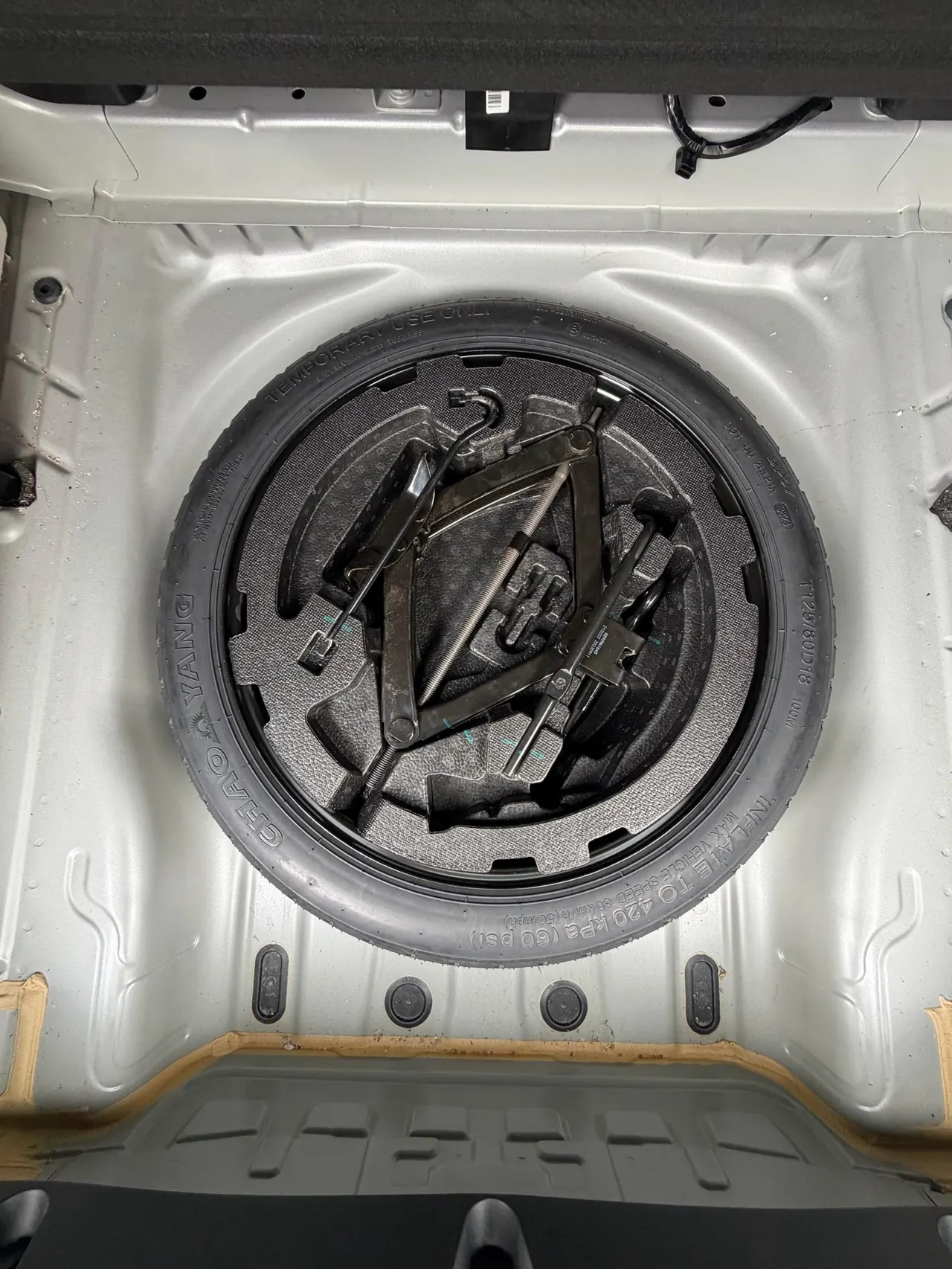 Geely 2024 XingyueL (Monjaro) 2.0TD high-power two-wheel drive cloud version automatic gear 11