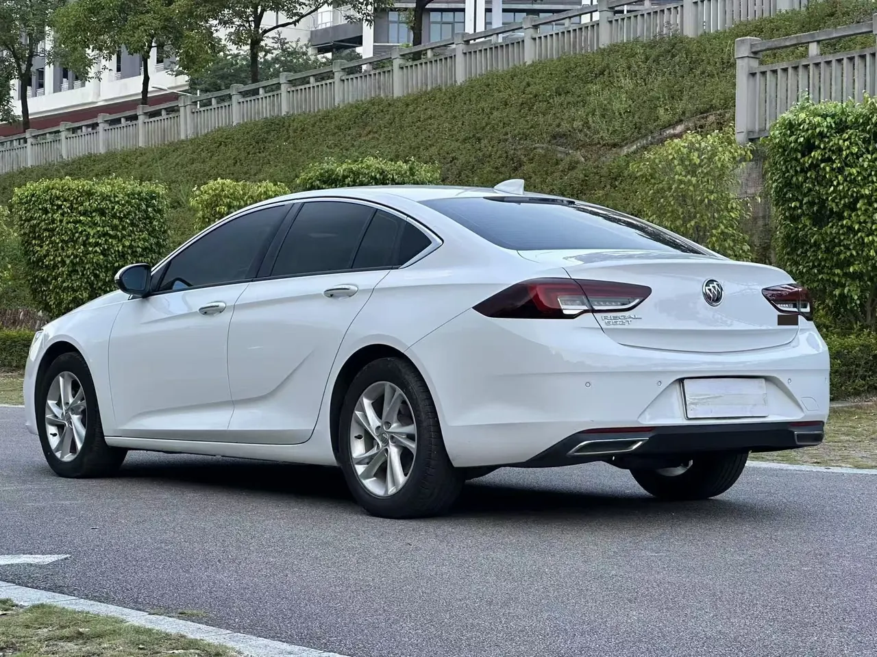 Buick 2020 Regal 1.5T 552T Luxury Automatic Gear 13