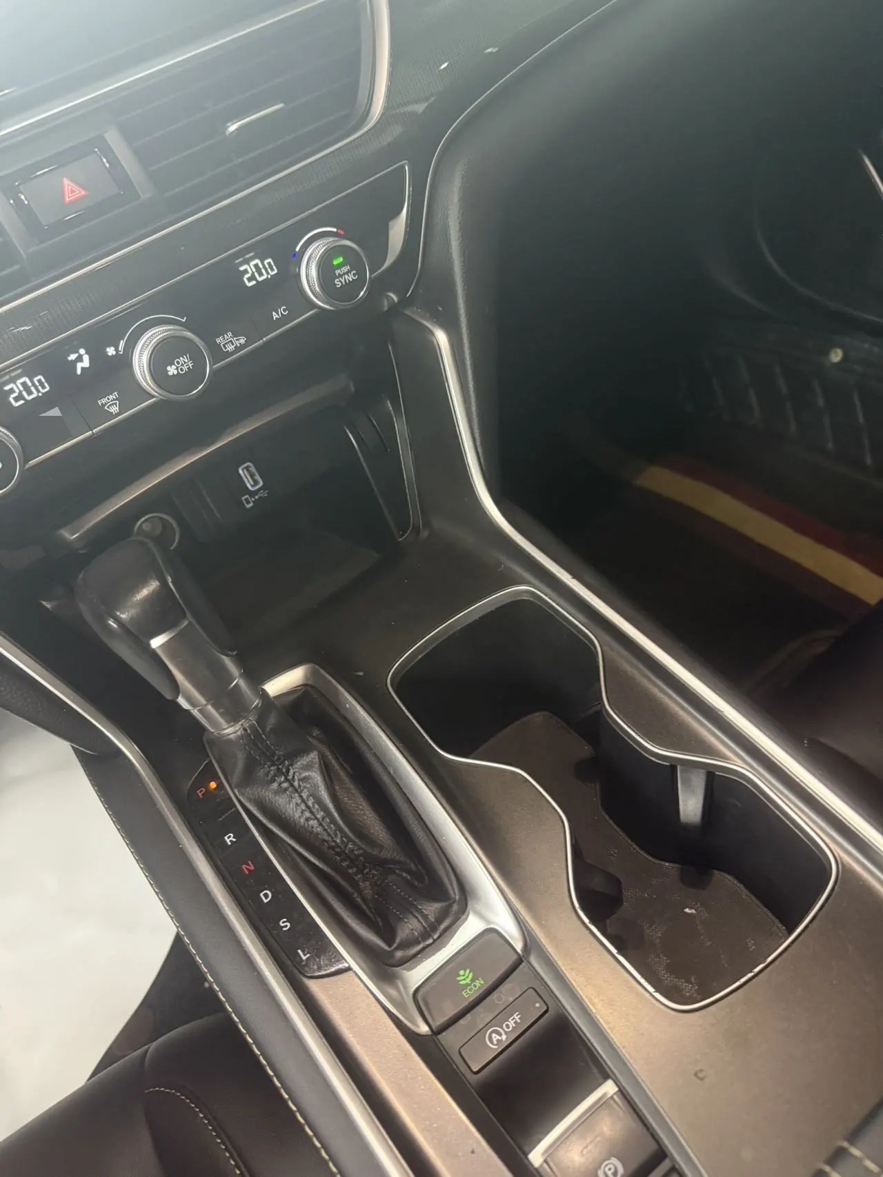 Honda 2022 10th Generation Accord 1.5T Stepless 260TURBO Magic Night Premium Edition Automatic Gear 6