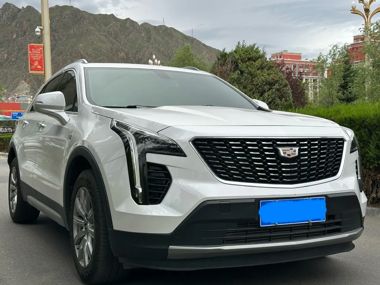 Cadillac 2020 XT4 2.0T 28T Two-Drive Leading Type (Modified) Automatic Gear 3
