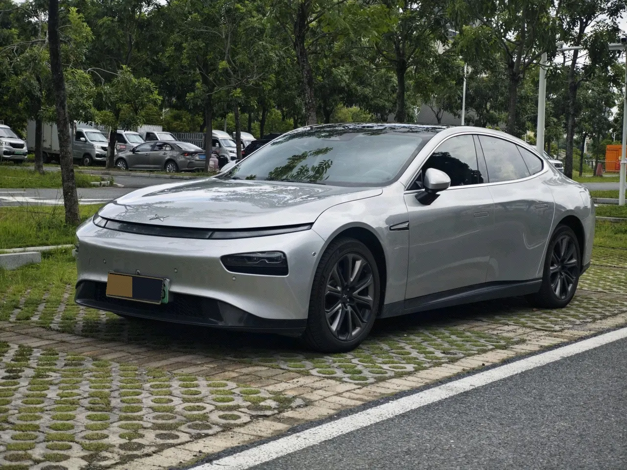 打开图片灯箱:Xpeng 2020 P 7 670N Rear Drive Super Long Endurance Smart Edition Automatic Gear