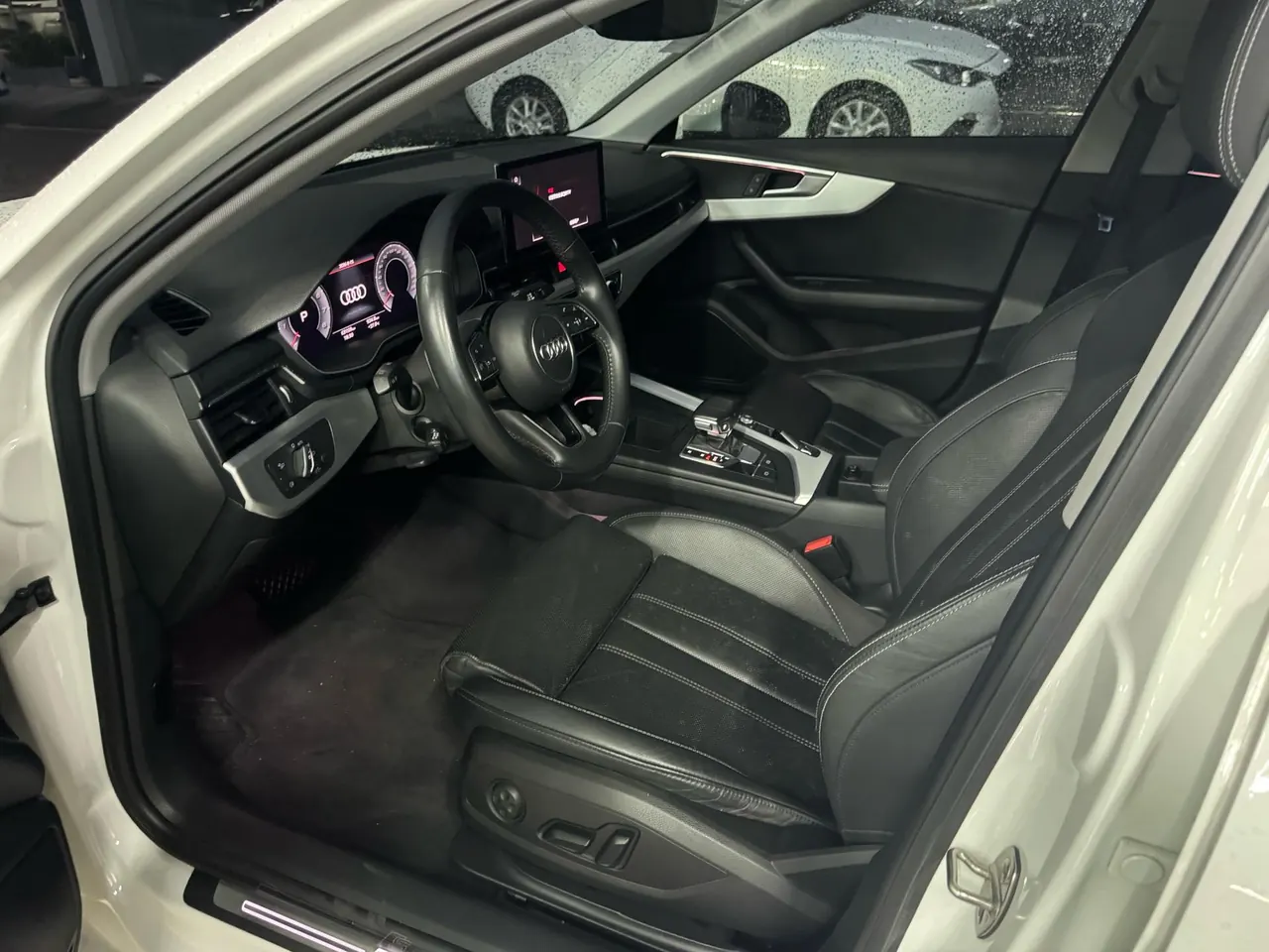 Audi 2020 A4L 2.0TFSI 40TFSI Fashion Dynamic Automatic 2