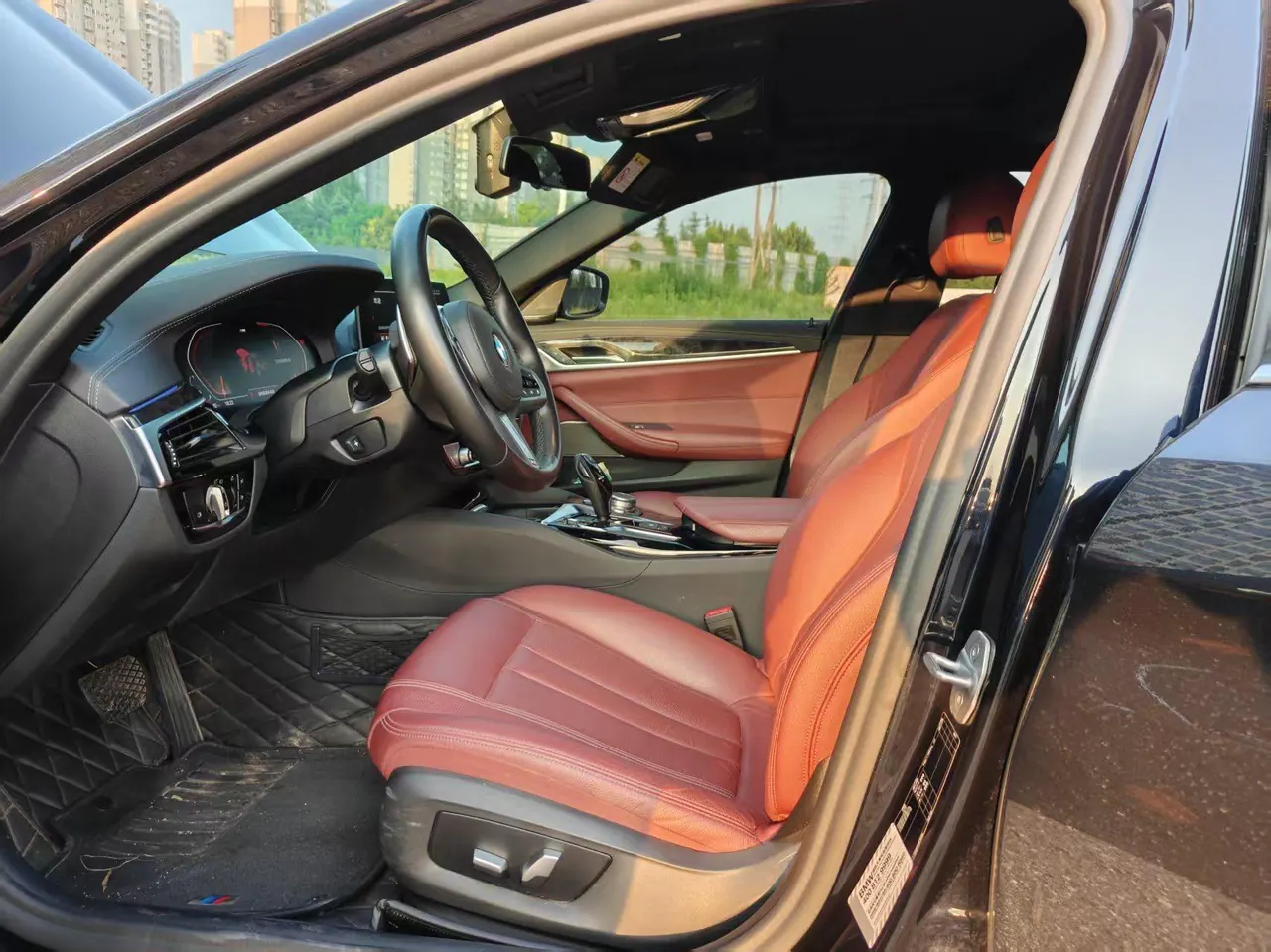 BMW 5 Series 2020 530Li 2.0T Leading M Sports Suit Automatic Gear 4
