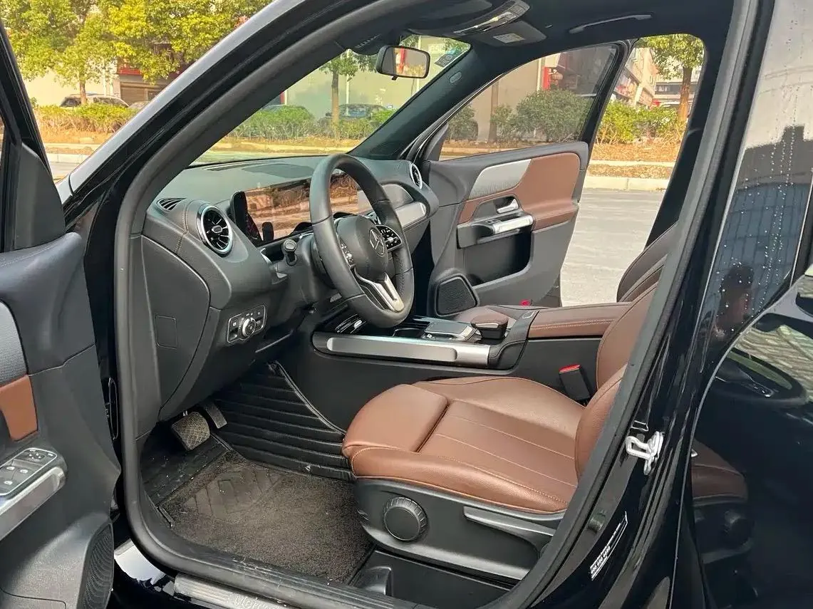 Mercedes Benz 2022 GLB 200 1.3T Dynamic Automatic 5
