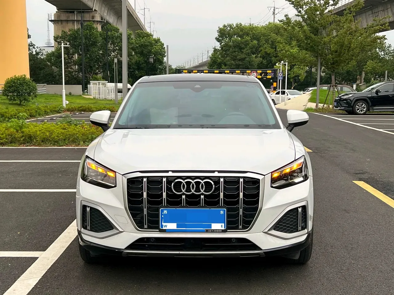 Audi 2022 Q2L 1.4TFSI 35TFSI Fashion Elegant Automatic 2