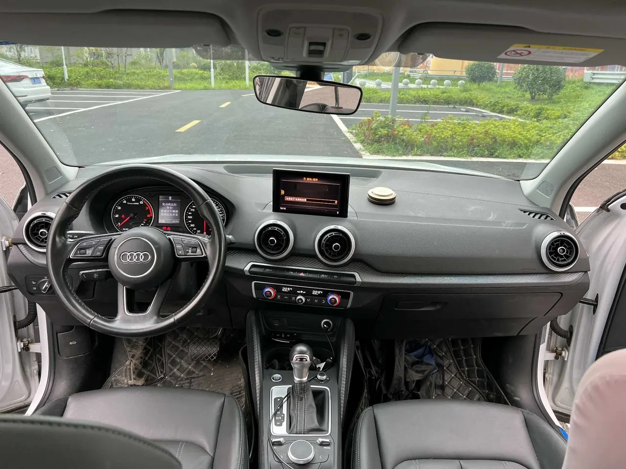 Audi 2022 Q2L 1.4TFSI 35TFSI Fashion Elegant Automatic 6