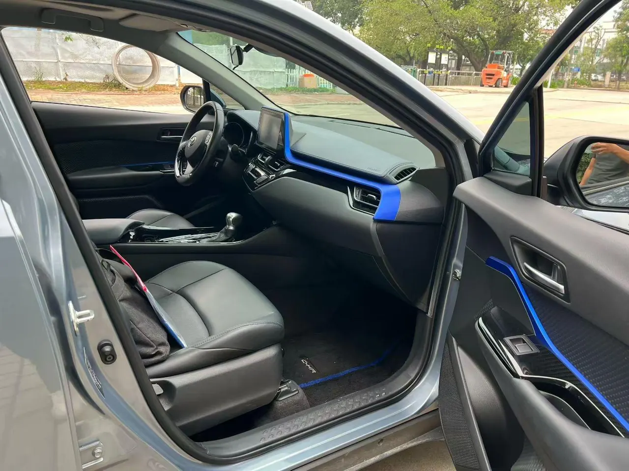 Toyota 2022 C- HR 2.0 stepless leading version of automatic gear 5