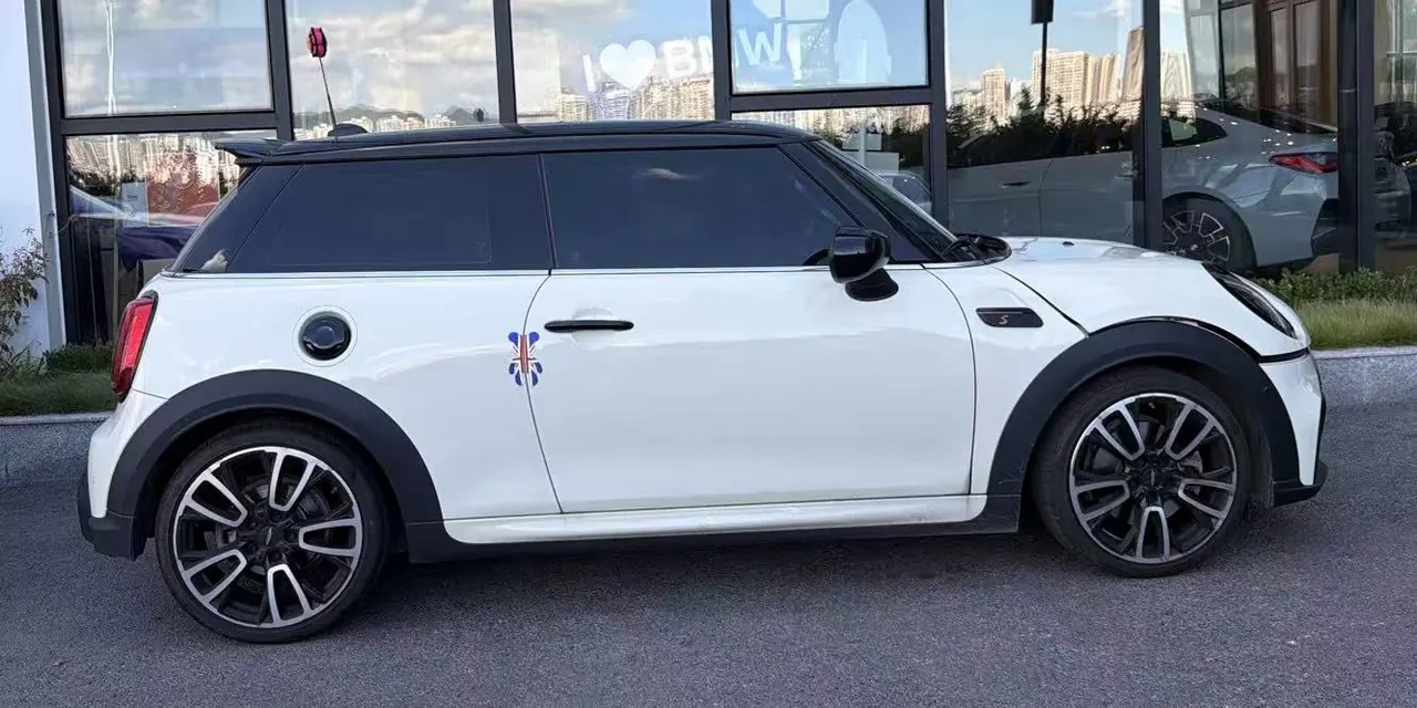MINI Mini (imported) 2022 Mini Cooper S 2.0T racer (modified) automatic gear 5