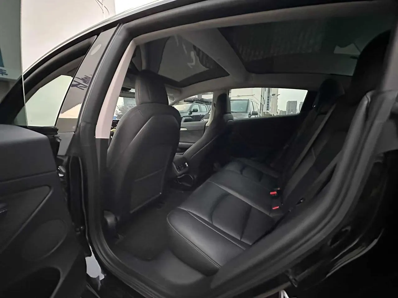 Tesla 2022 Model 3 rear-wheel drive version of automatic transmission 5