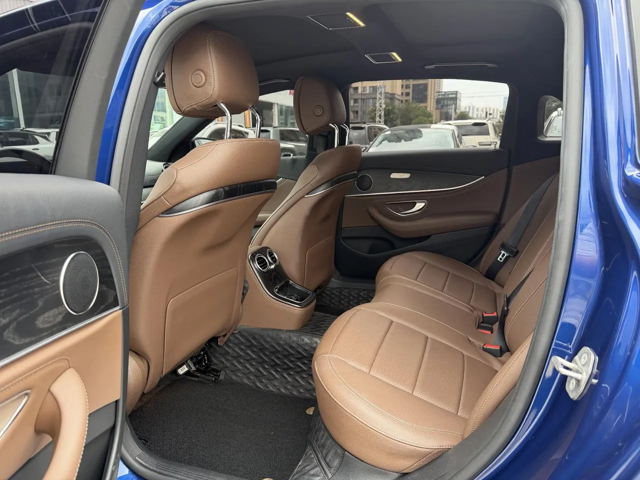 Mercedes Benz E Class 2022 E 300 L 2.0T Sports Fashion (Modified) Automatic Gear 5