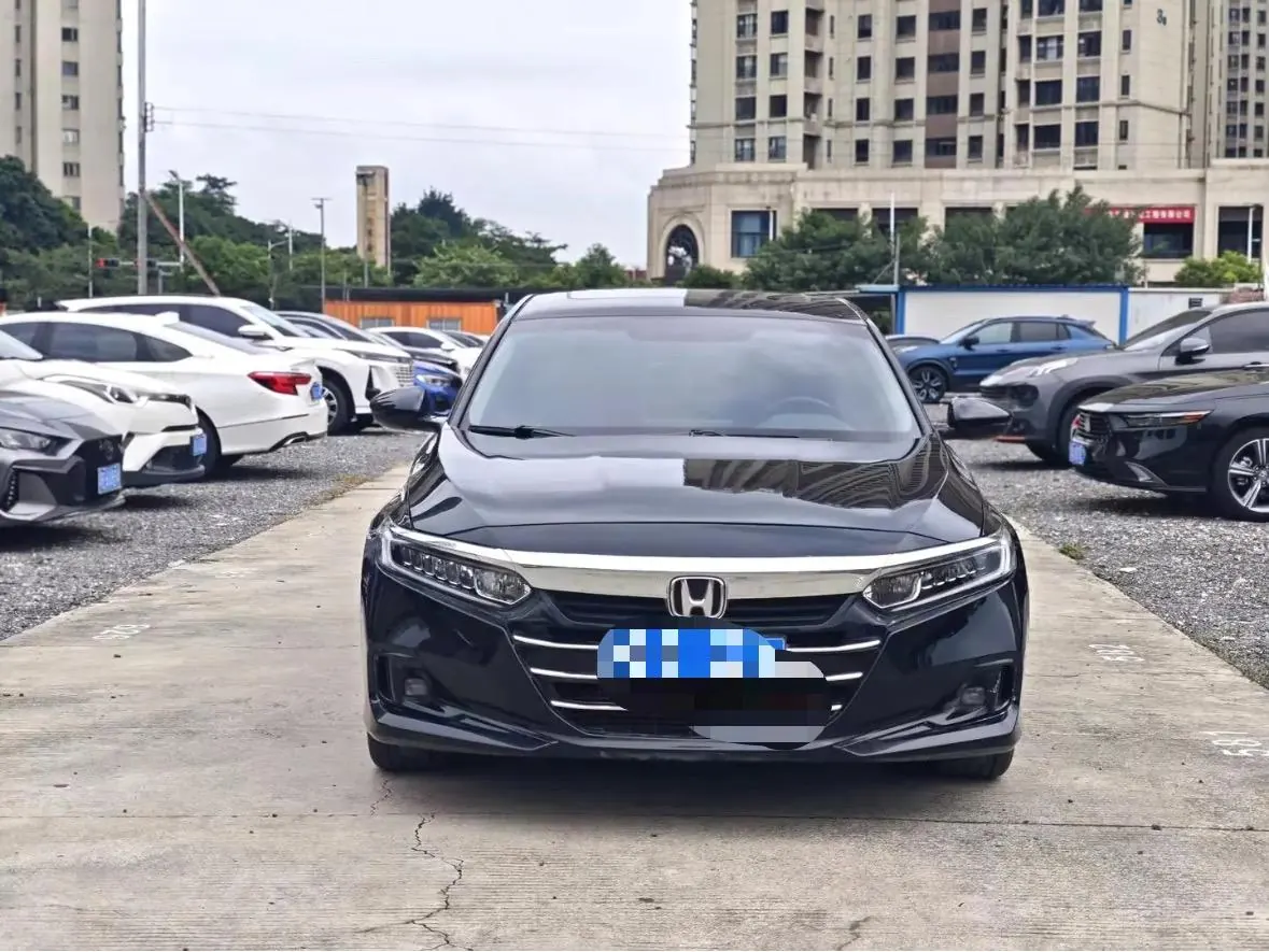 Honda 2022 10th Generation Accord 1.5T Stepless 260TURBO Deluxe Automatic Gear 2
