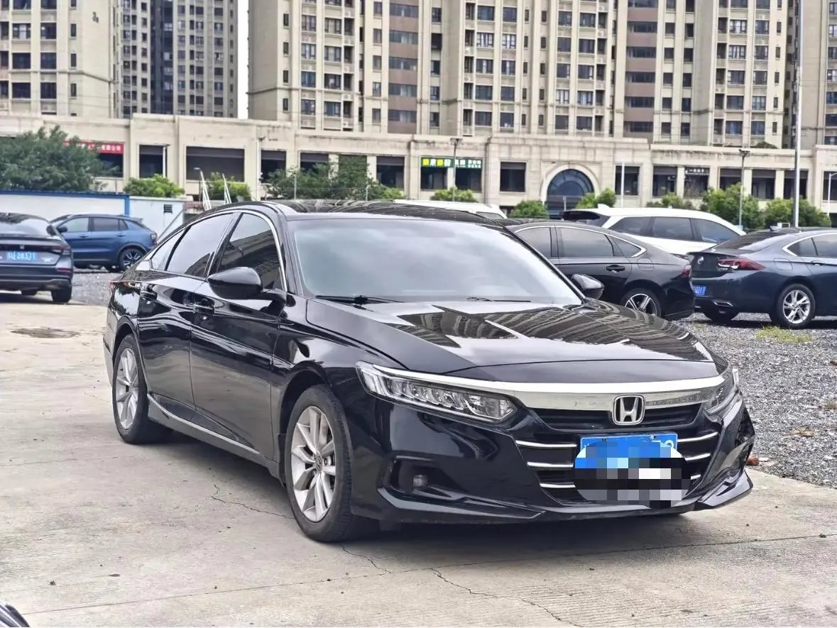 Honda 2022 10th Generation Accord 1.5T Stepless 260TURBO Deluxe Automatic Gear 3