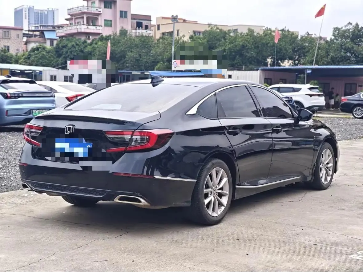 Honda 2022 10th Generation Accord 1.5T Stepless 260TURBO Deluxe Automatic Gear 4