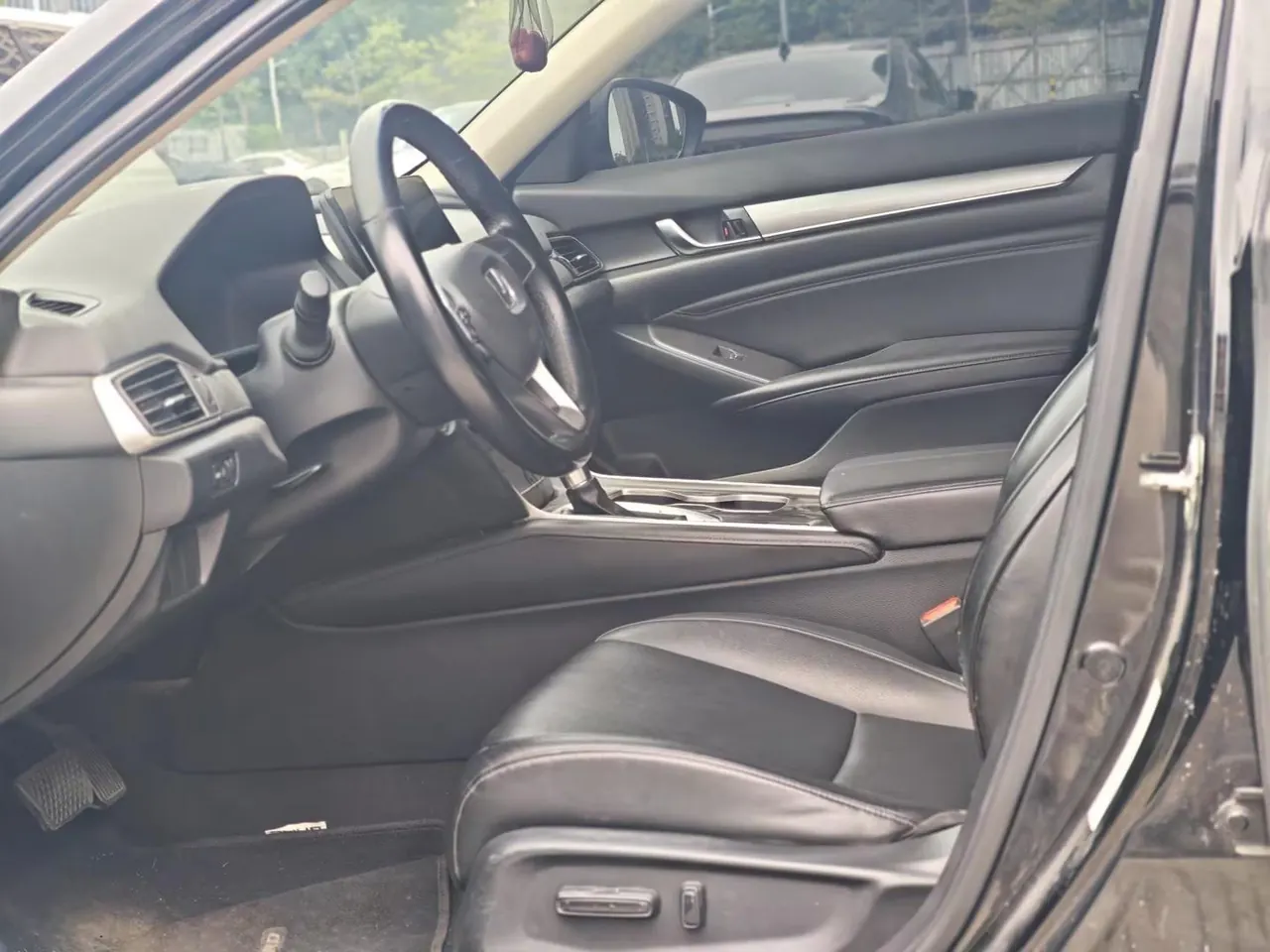 Honda 2022 10th Generation Accord 1.5T Stepless 260TURBO Deluxe Automatic Gear 6