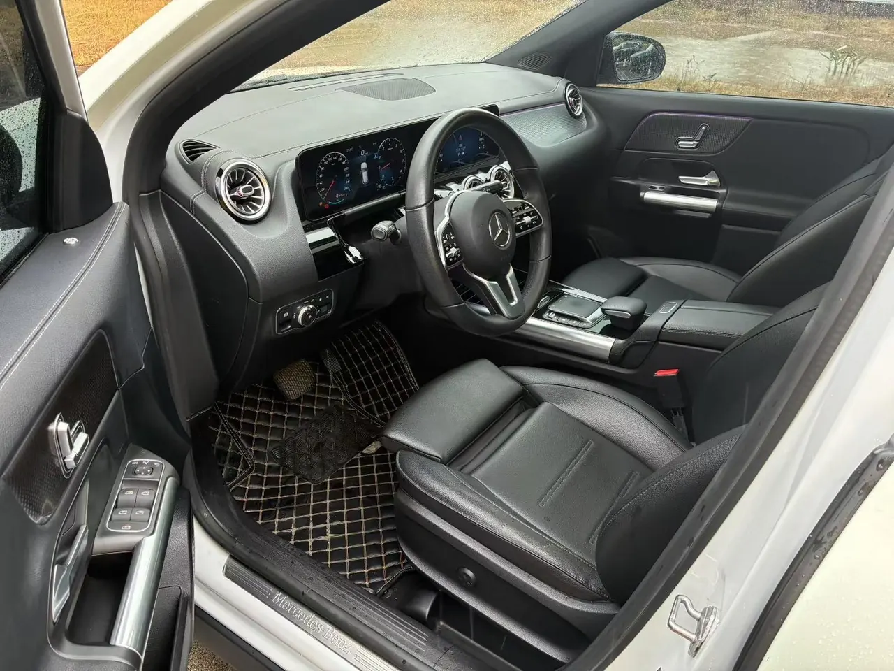 Mercedes Benz 2020 GLA 200 1.3T automatic gear 5