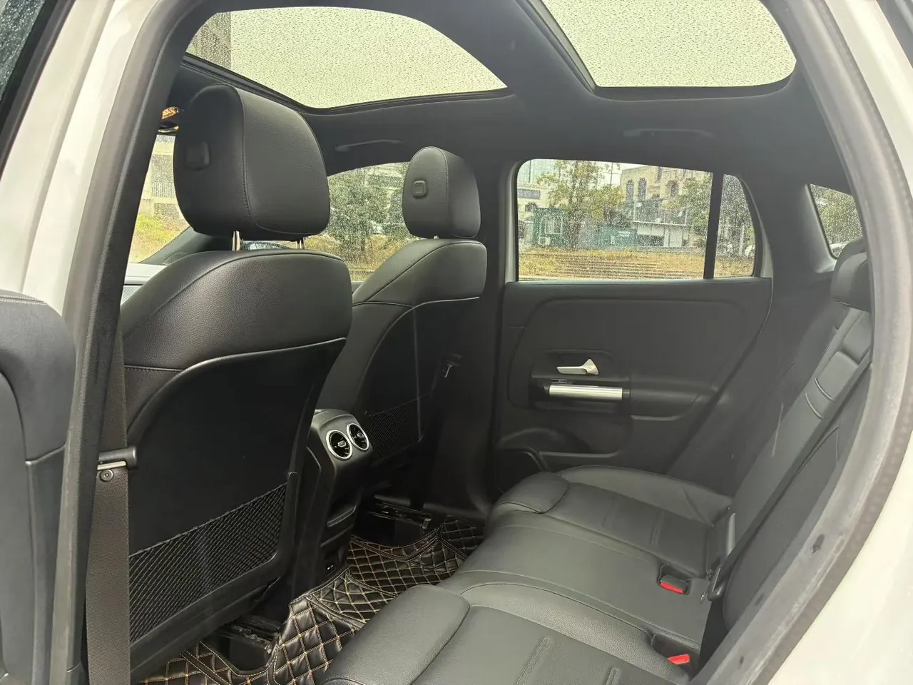 Mercedes Benz 2020 GLA 200 1.3T automatic gear 6