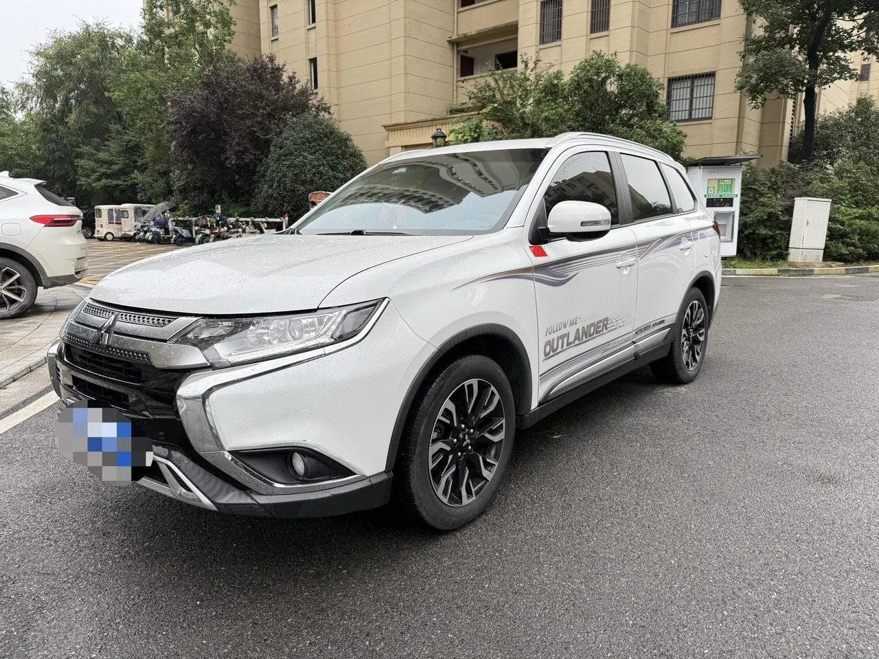 打开图片灯箱:Mitsubishi 2020 Outlander 2.0 Stepless Two-Drive Enjoy Edition 5-seat Automatic Gear
