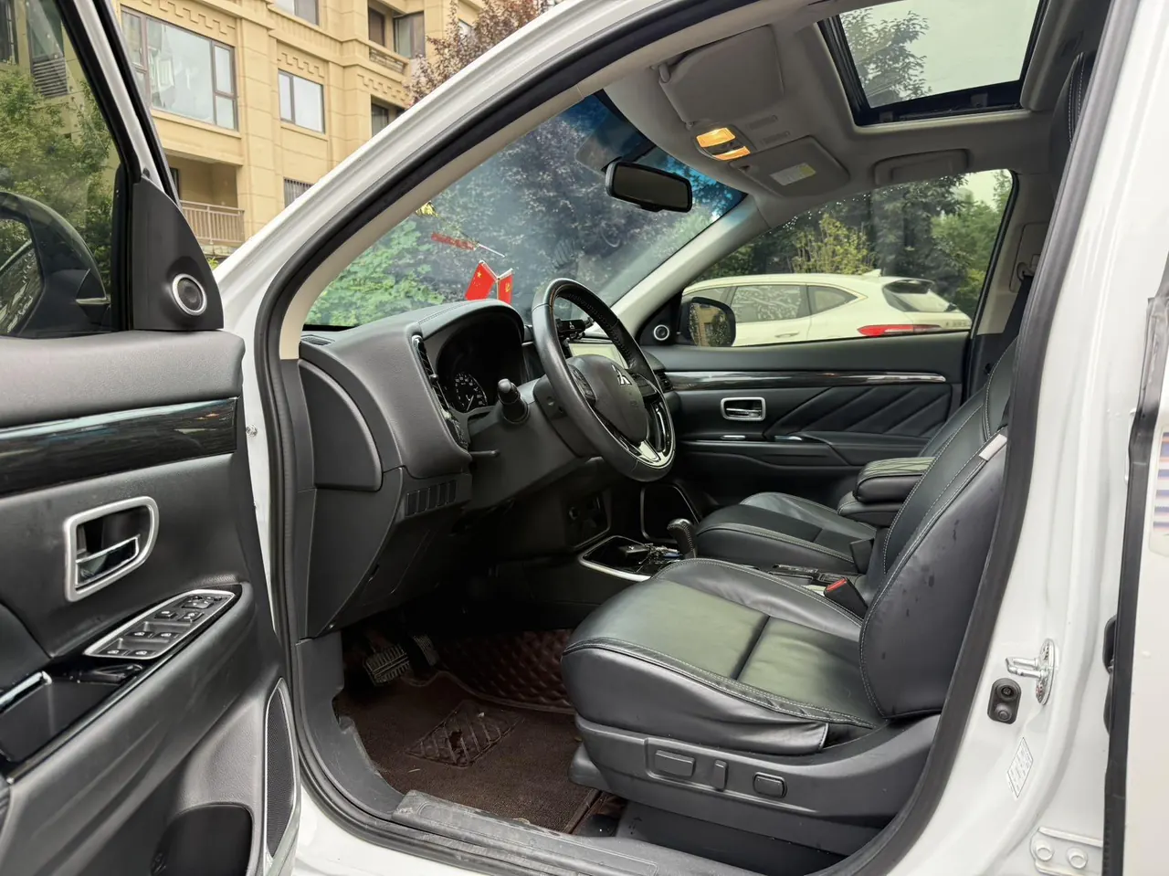 Mitsubishi 2020 Outlander 2.0 Stepless Two-Drive Enjoy Edition 5-seat Automatic Gear 4