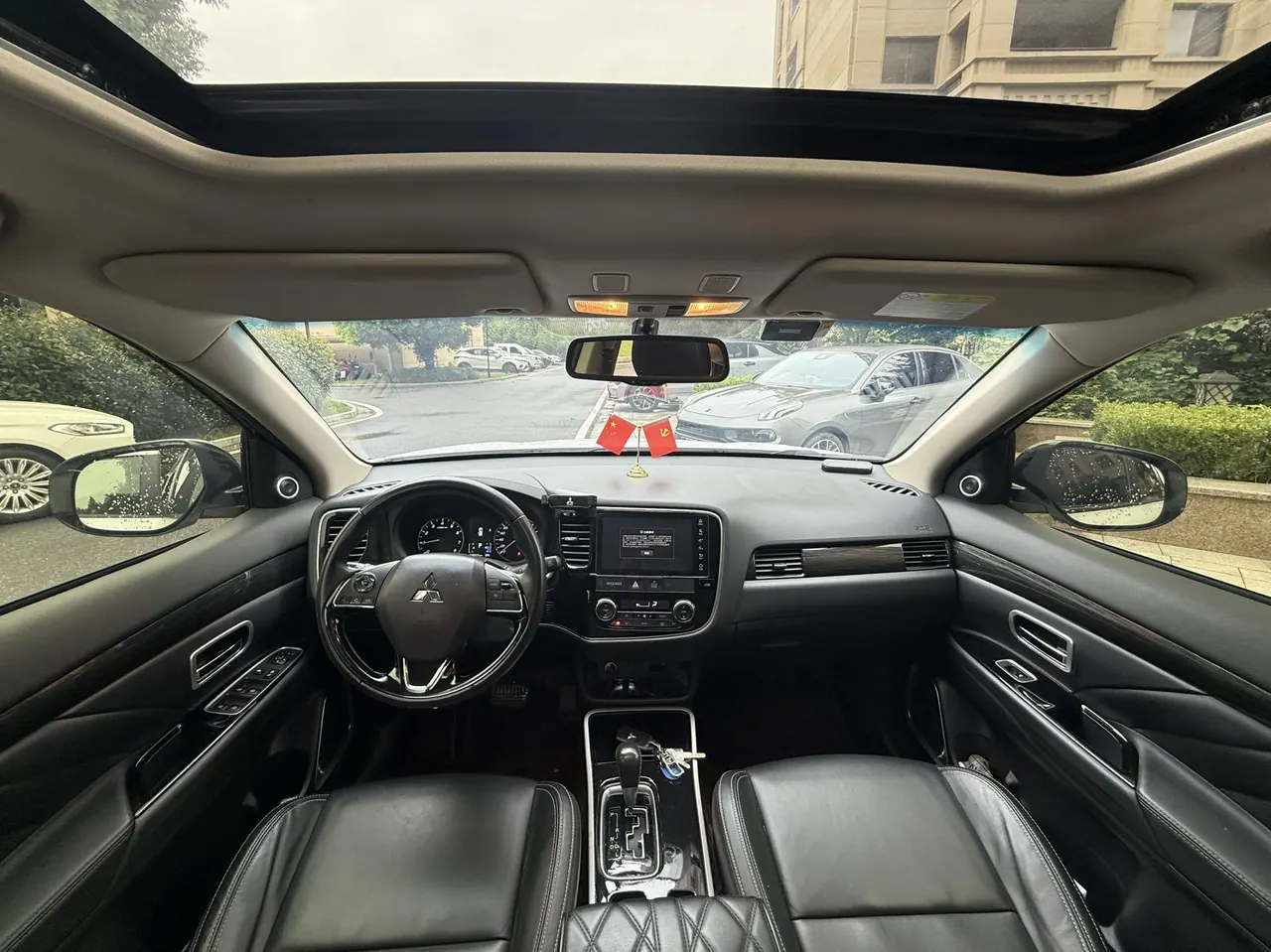 Mitsubishi 2020 Outlander 2.0 Stepless Two-Drive Enjoy Edition 5-seat Automatic Gear 5