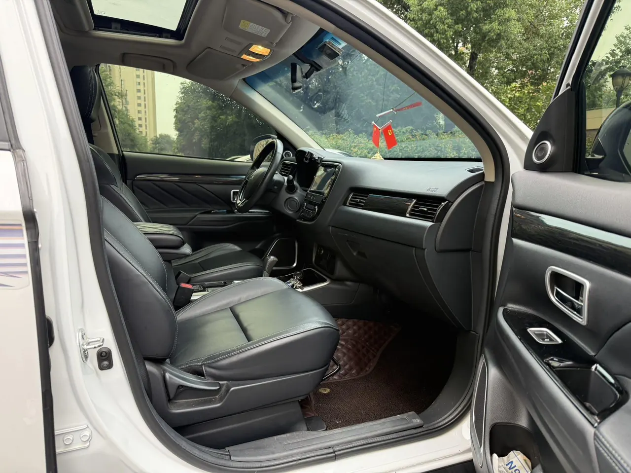 Mitsubishi 2020 Outlander 2.0 Stepless Two-Drive Enjoy Edition 5-seat Automatic Gear 7