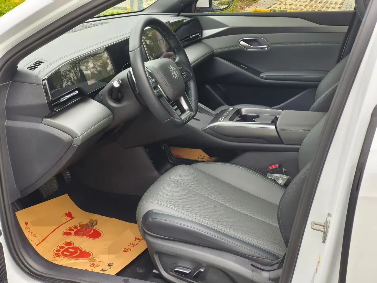 BYD 2025 Qin L EV 545KM Exceed automatic gear 4