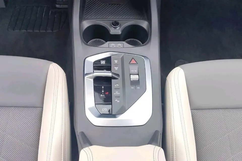 BMW 2 Series 2026 225L 2.0T M Sports Suit Automatic Gear 4