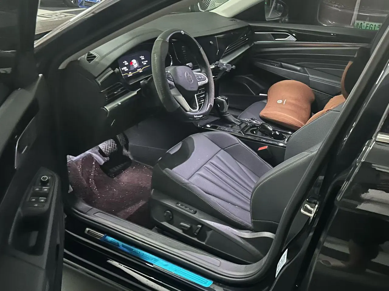 Volkswagen 2025 Passat 2.0TSI 380TSI Subut Longteng Edition Automatic Gear 4