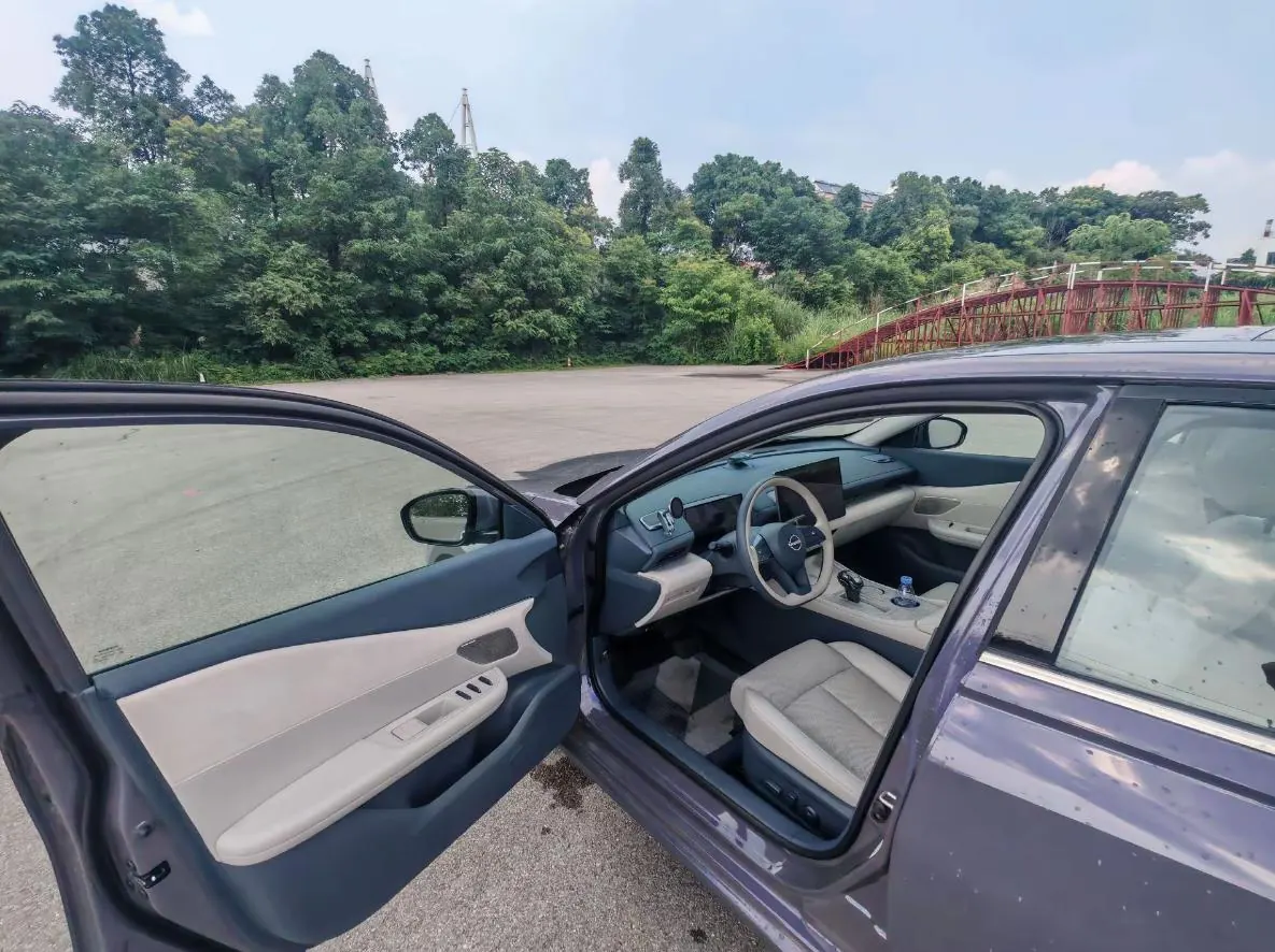 Nissan 2026 Teana 2.0T Stepless Hongmeng Cockpit Flagship Automatic Gear 3