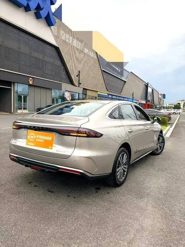 Geely Galaxy 2025 xingyao 6 EM-i 1.5 125km exploration version automatic gear 6