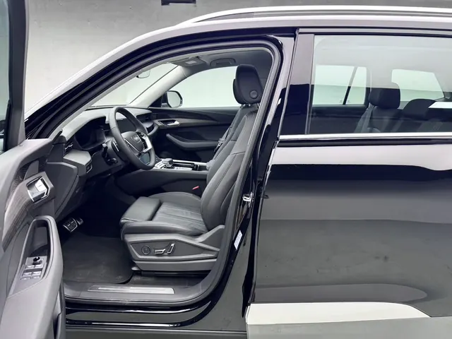 Audi 2025 Q6 2.0TFSI 40TFSI Quattro Commemorative Edition Yu Lin Set 7-seat Automatic Block 3