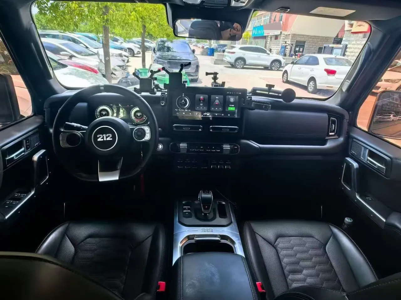 212 2024 T01 2.0T Explorer Automatic 5