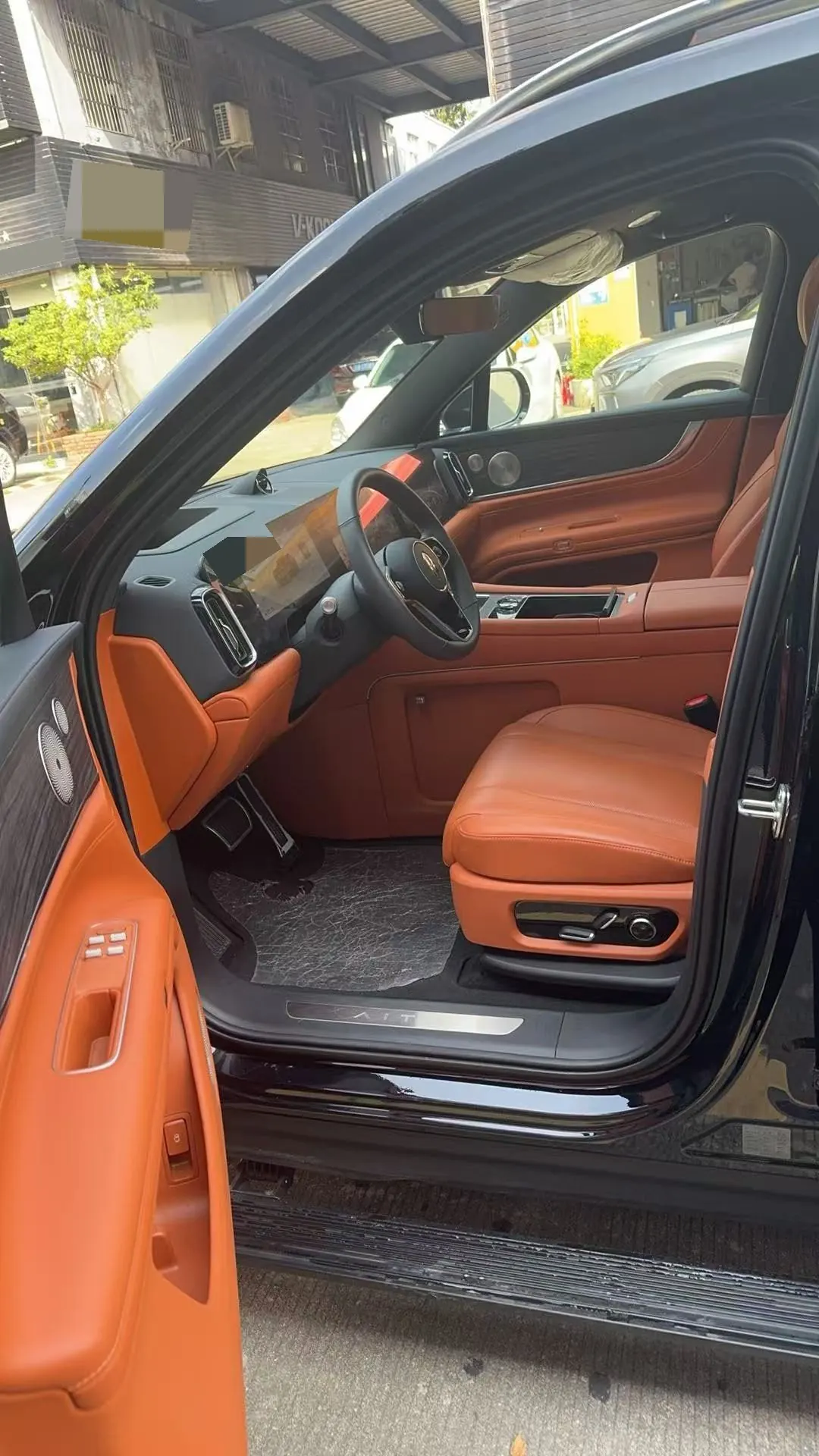 AITO 2025 AITO M9 extended range Ultra version 52kWh6 seat version automatic gear 5