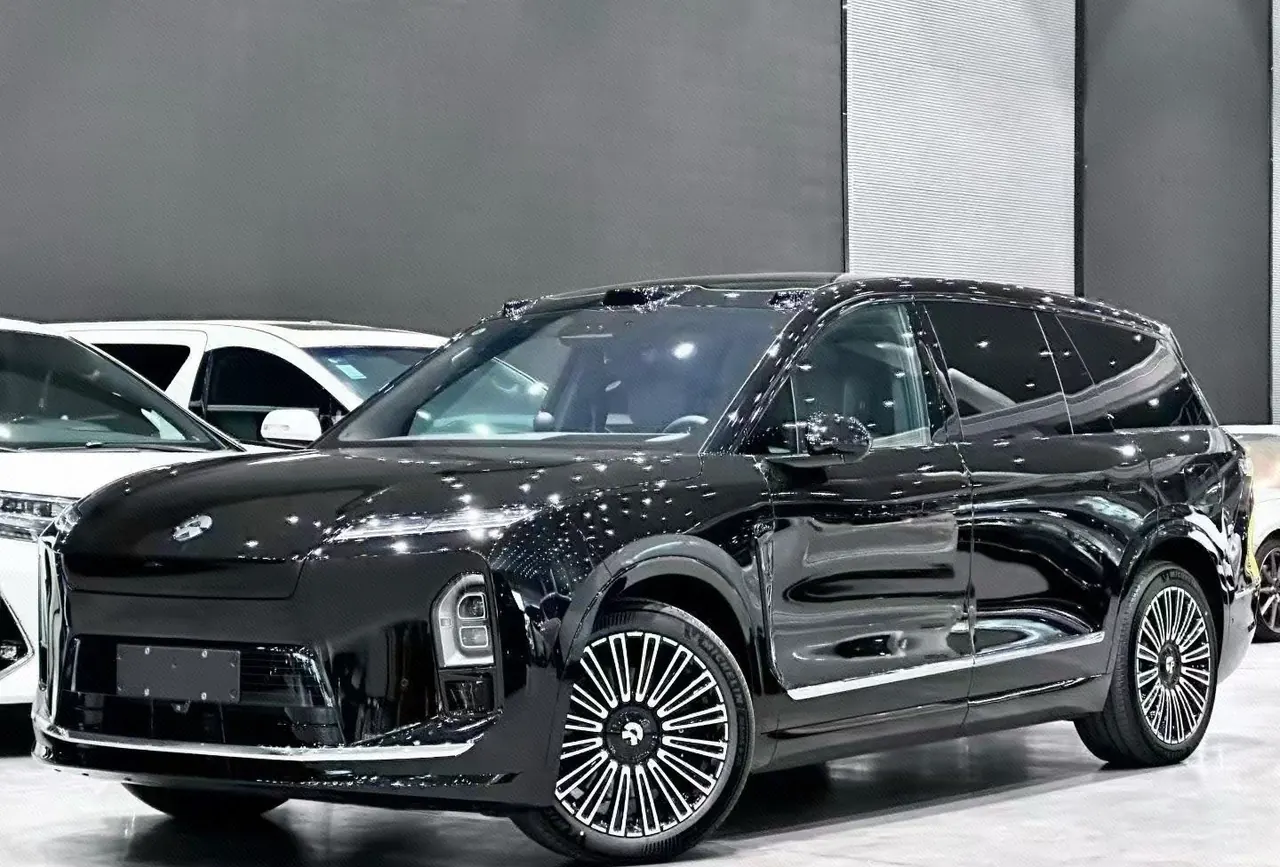 Open image lightbox: NIO 2026 ES8 6-seat executive deluxe automatic gear
