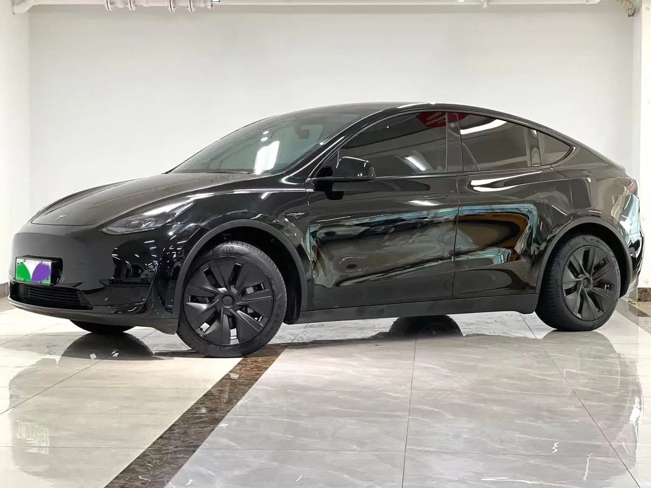 Open image lightbox: Tesla 2022 Model Y rear-wheel drive version (facelift) automatic gear