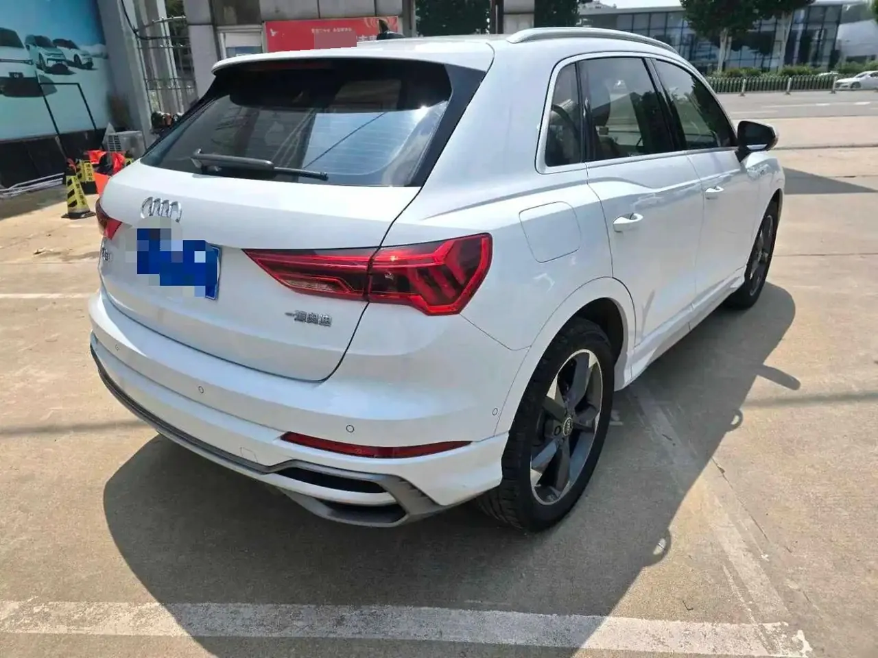 Audi 2022 Q3 1.4TFSI 35TFSI Fashion Dynamic Automatic 3