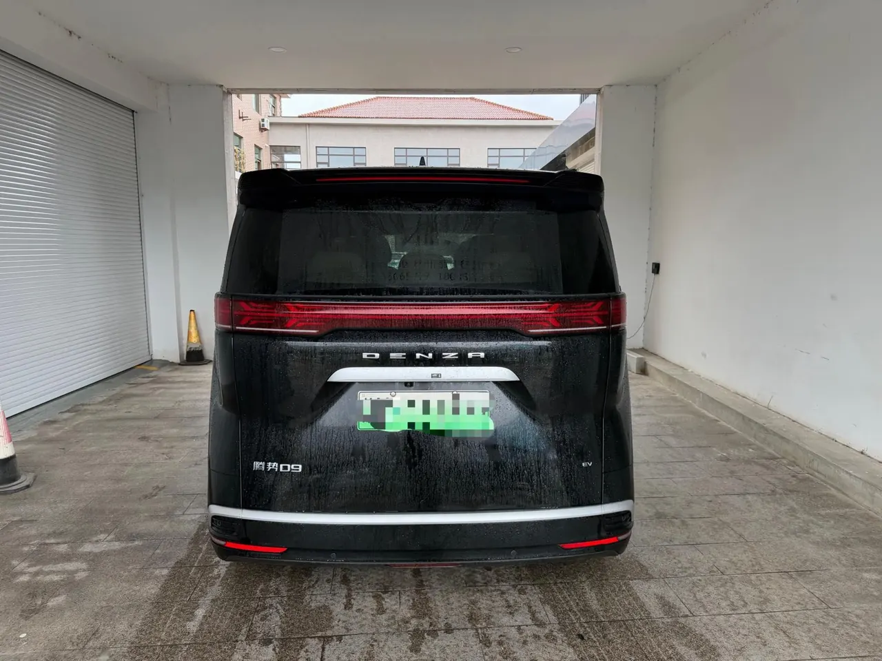 Denza 2022 Denza D9 EV 620 Premium Automatic Transmission 3