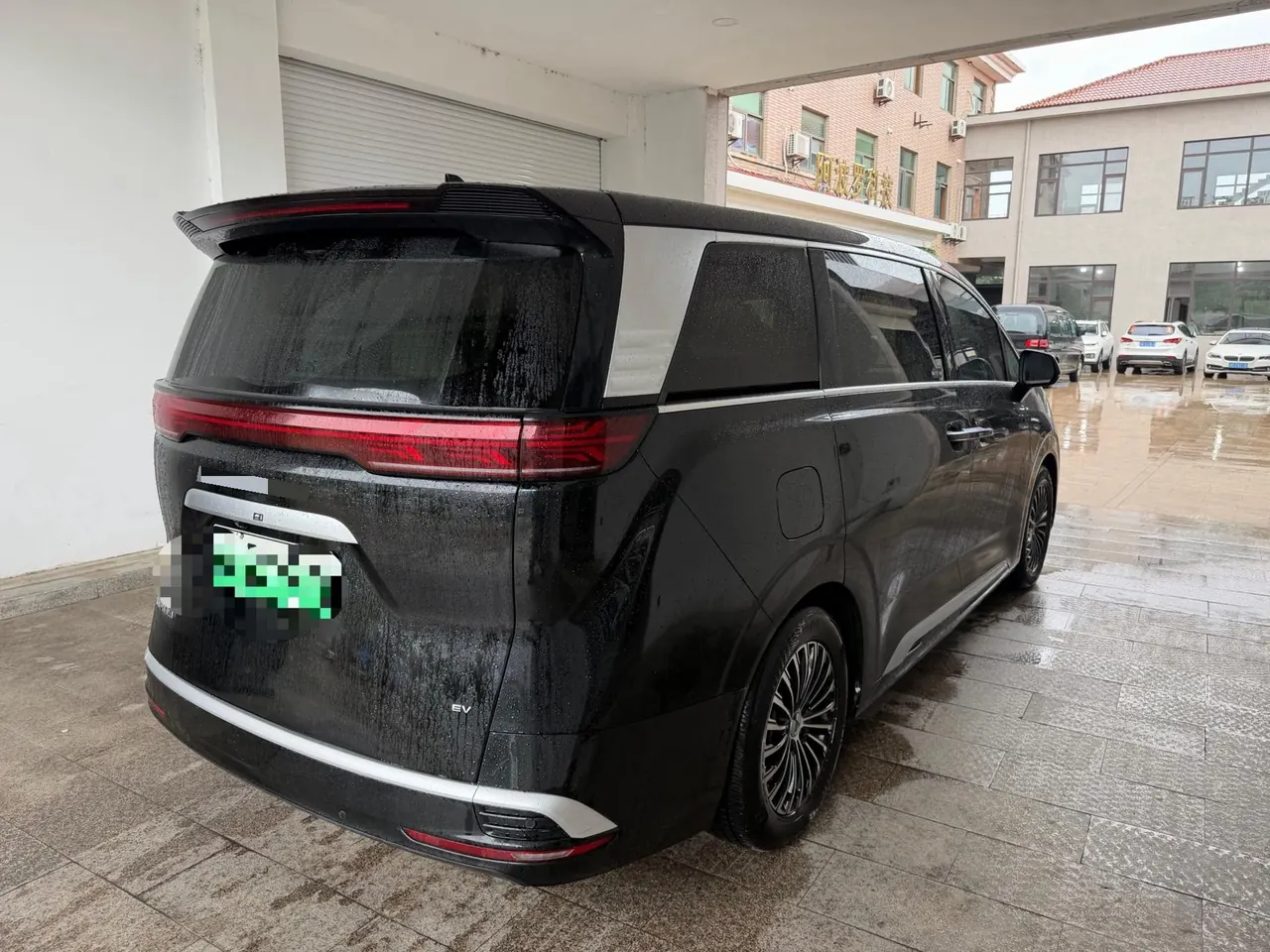 Denza 2022 Denza D9 EV 620 Premium Automatic Transmission 4