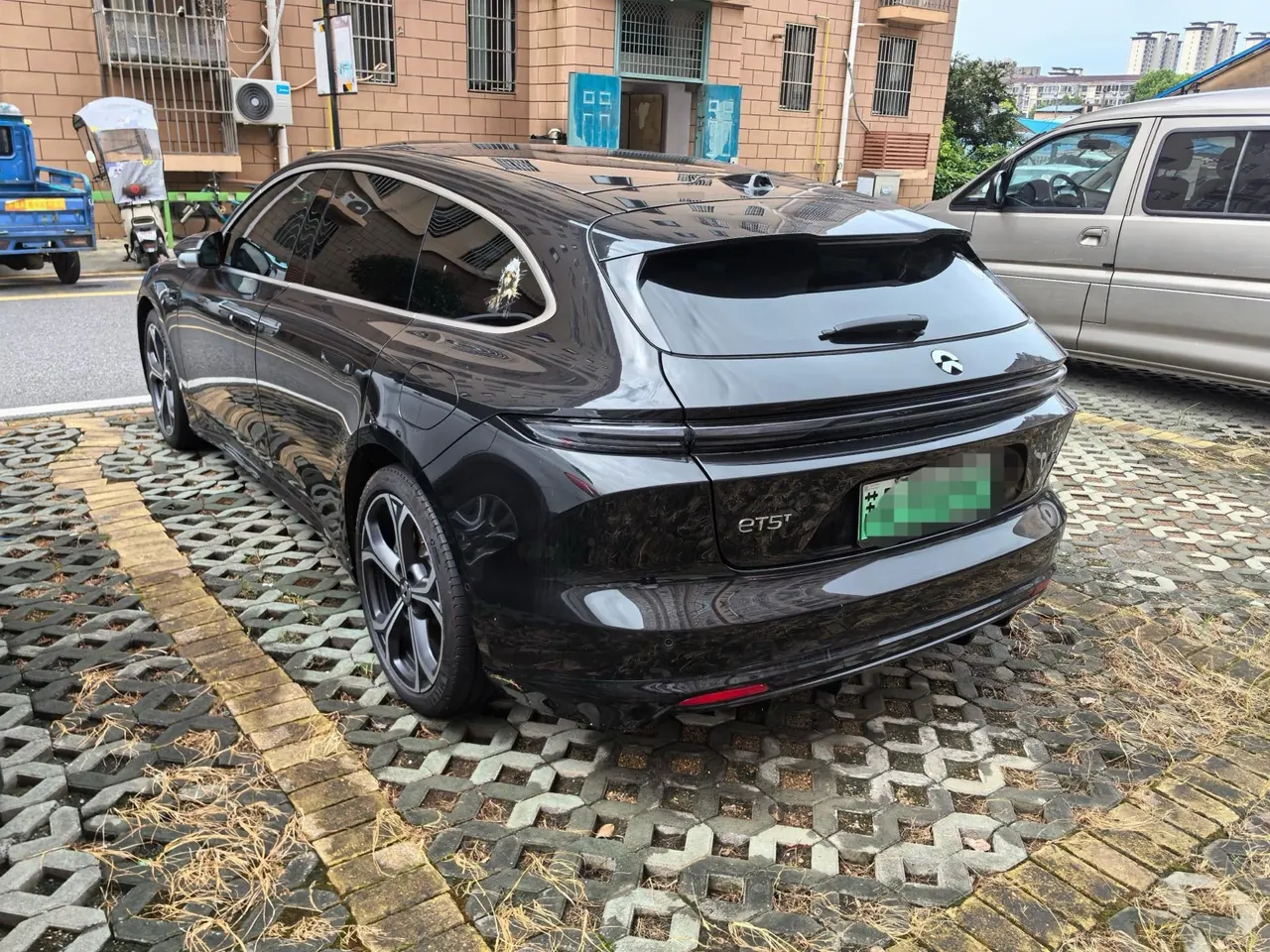 NIO 2025 ET5T 75kWh Touring automatic 6