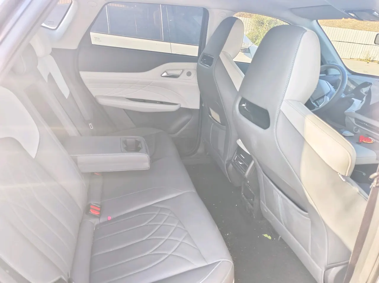 ChangAn 2024 UNI-Z Zhidian iDD 1.5 Stepless 125km Exceed Automatic Transmission 2