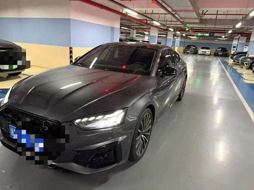 打开图片灯箱:Audi A5 (Imported) 2025 A5 Sportback 2.0TFSI 40TFSI Collection Edition Quattro Luxury Dynamic Automatic Gear