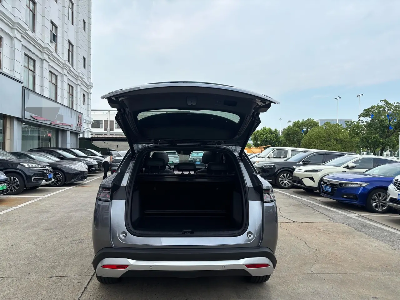 BYD 2025 Song L DM-i 1.5 Stepless Smart Driving Edition 160km Exceed Automatic Transmission 7